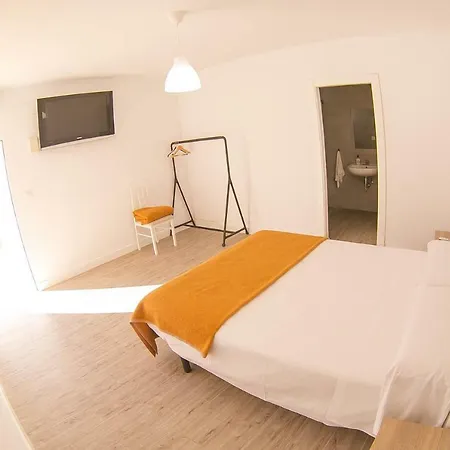 Pensión El Pinar Cadiz 2*