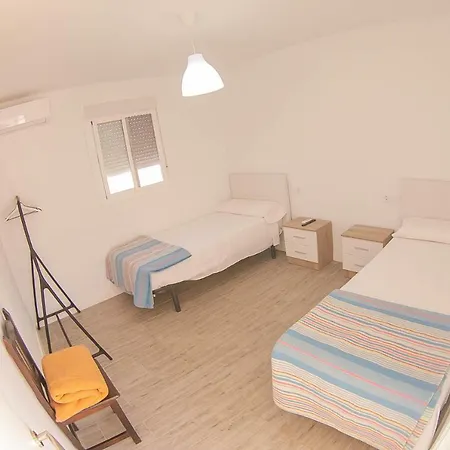 Pensión El Pinar Cadiz 2*